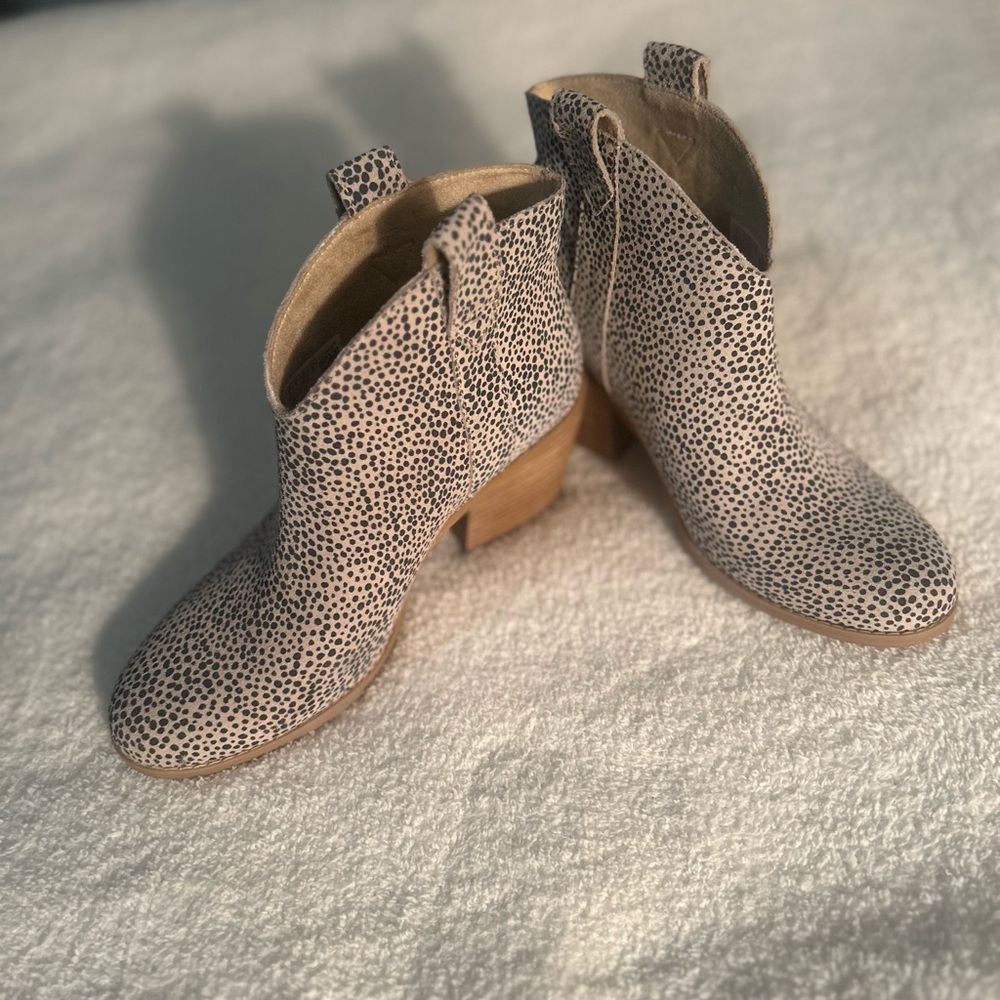 Tom’s Constance Pull-On Western Booties 8